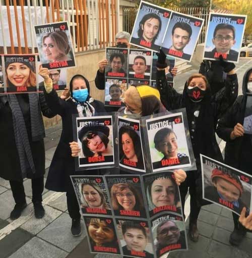 دومین تجمع خانوادههای جانباختگان پرواز ۷۵۲ دومین تجمع خانوادههای جانباختگان پرواز 752