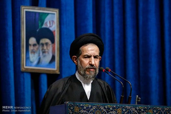 گلایه امام جمعه تهران از شعار «نه غزه نه لبنان» گلایه امام جمعه تهران از شعار «نه غزه نه لبنان»