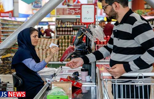 همتی: فشار تورم در ماه&zwnj;های آینده، کم می&zwnj;شود