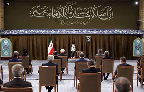 توصیه رهبری به استفاده از تجربه دولت دوازدهم