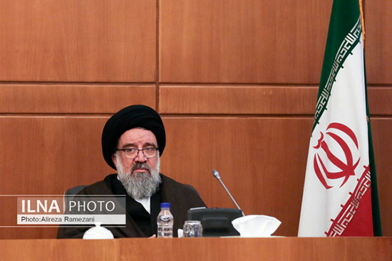 خاتمی: نظام جمهوری اسلامی سرافراز است