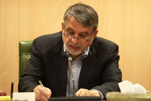 صالحی&zwnj;امیری: درِ ورزشگاه&zwnj;ها را به روی زنان باز کنید