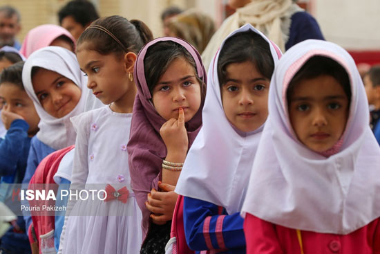 مهاجرت از شهرها، مدارس را دو شیفته کرد