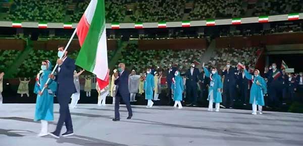 رژه&zwnj;ی کاروان ایران در مراسم افتتاحیه المپیک
