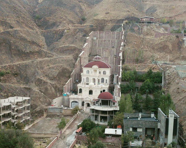 کوه&zwnj;خواری برای ساخت وبلا در &laquo;اوشان&raquo;