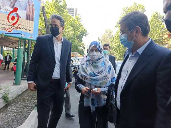 همتی در حسینه ارشاد تهران رای داد