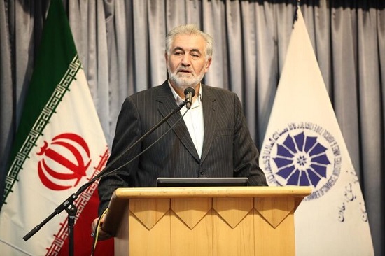 انتقاد تند رئیس خانه صنعت از قیمت بالای دلار به آمریکا موادغذایی میفروشیم، نمیفهمند!