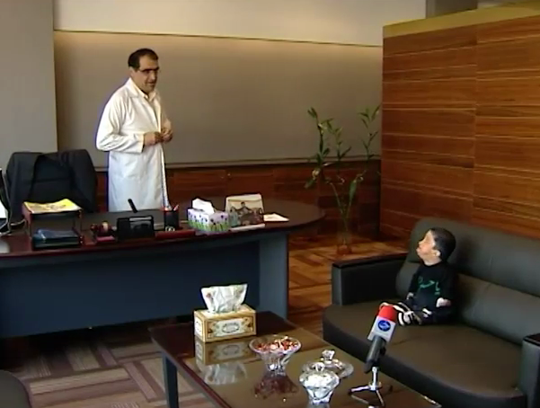 شوخی جنسی وزیر بهداشت با بیمار درمانده!