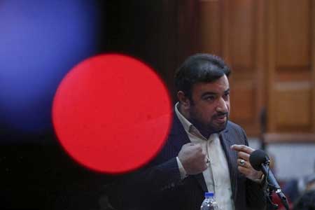مدیر سابق بانک مرکزی: دلار ۳۲هزار تومان می&zwnj;شود!