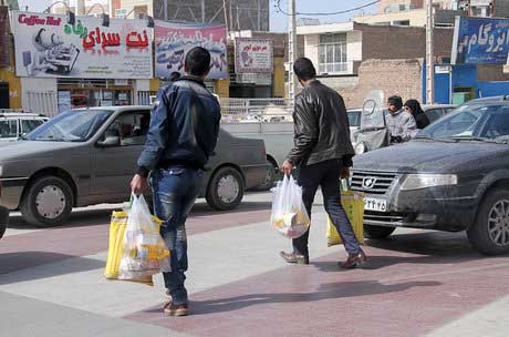 گروگذاری کارت یارانه برای خرید اقلام خوراکی! گروگذاری کارت یارانه برای خرید اقلام خوراکی!