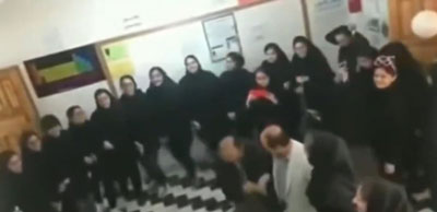رقص کردی مختلط ، مدرسه مهاباد را تعطیل کرد