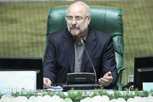 کنایههای تند قالیباف به روحانی درباره بورس کنایه قالیباف: مردم سختی بکشند و آقایان در رفاه!
