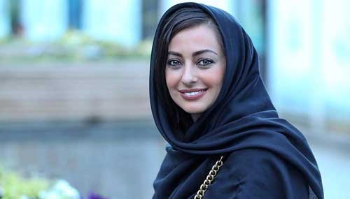 حمله به نفیسه روشن: لطفا سکوت را رعایت کنید! حمله به نفیسه روشن: لطفا سکوت را رعایت کنید!