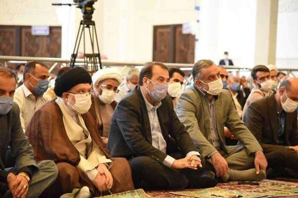 عدم رعایت پروتکل بهداشتی در نمازجمعه شیراز عدم رعایت پروتکلهای بهداشتی در نمازجمعه شیراز