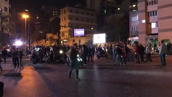 اعتراض لبنانیها به کاهش ارزش لیره مقابل دلار اعتراضات در لبنان به دلیل کاهش ارزش لیره مقابل دلار