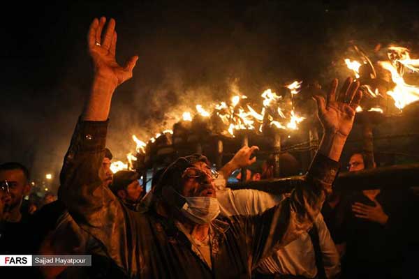 برگزاری آیین مشعل&lrm;گردانی بدون فاصله اجتماعی