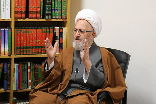 انتقاد شدید آیتالله سبحانی به اجرای تئاتر بازیگران زن با کلاه گیس انتقاد شدید آیتالله سبحانی به اجرای تئاتر بازیگران زن با کلاه گیس