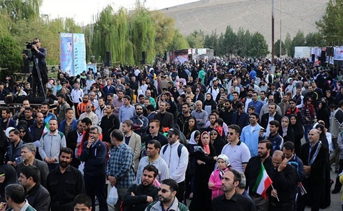 ایرانِ سی سال بعد؛ بحران ایزی&zwnj;لایف و واکر