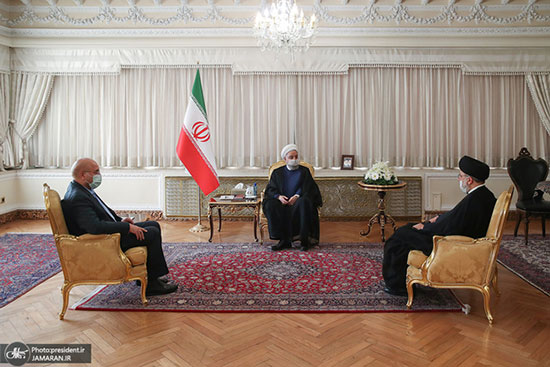 لفو جلسه سران قوا از سوی روحانی خبرساز شد