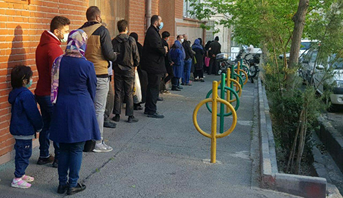 صف عجیب ملاقات مردمی با احمدی&zwnj;نژاد